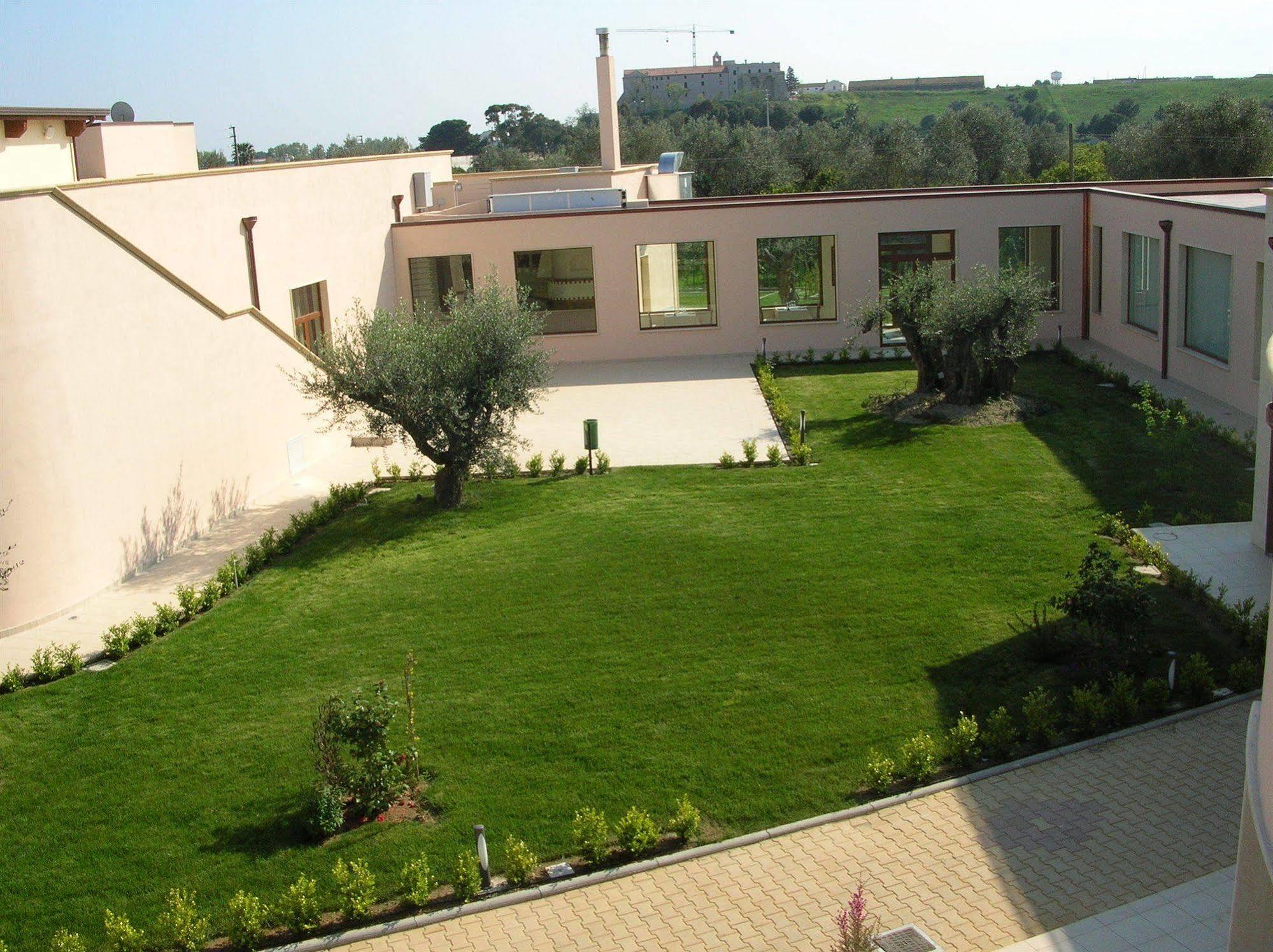Hermes Hotel Policoro Kültér fotó