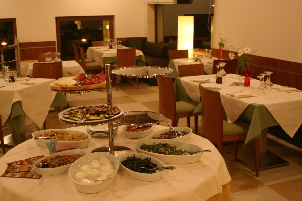 Hermes Hotel Policoro Kültér fotó
